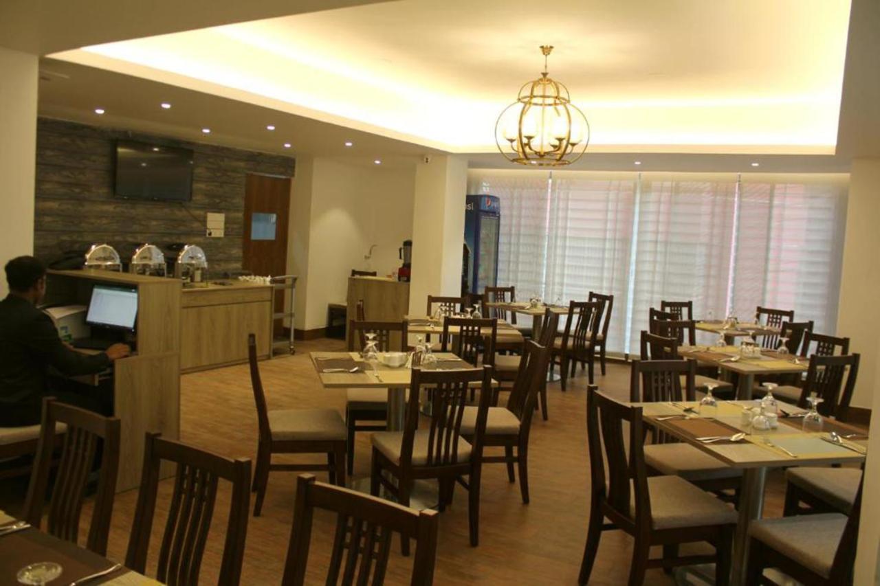 Priyo Nibash Stylish Residential Hotel Dacca Exterior foto